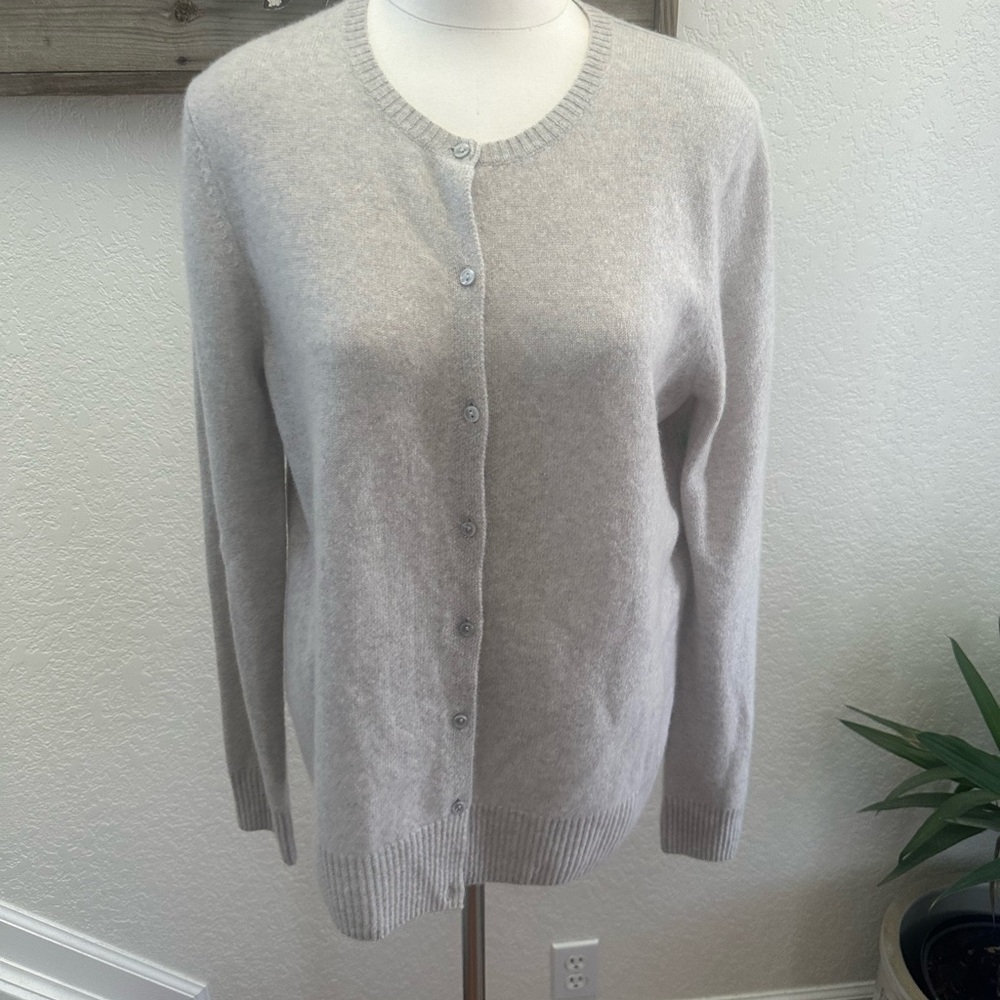 Saks Fifth Avenue Cashmere Button-Front Women's Cardigan Sweater in Light Gray L